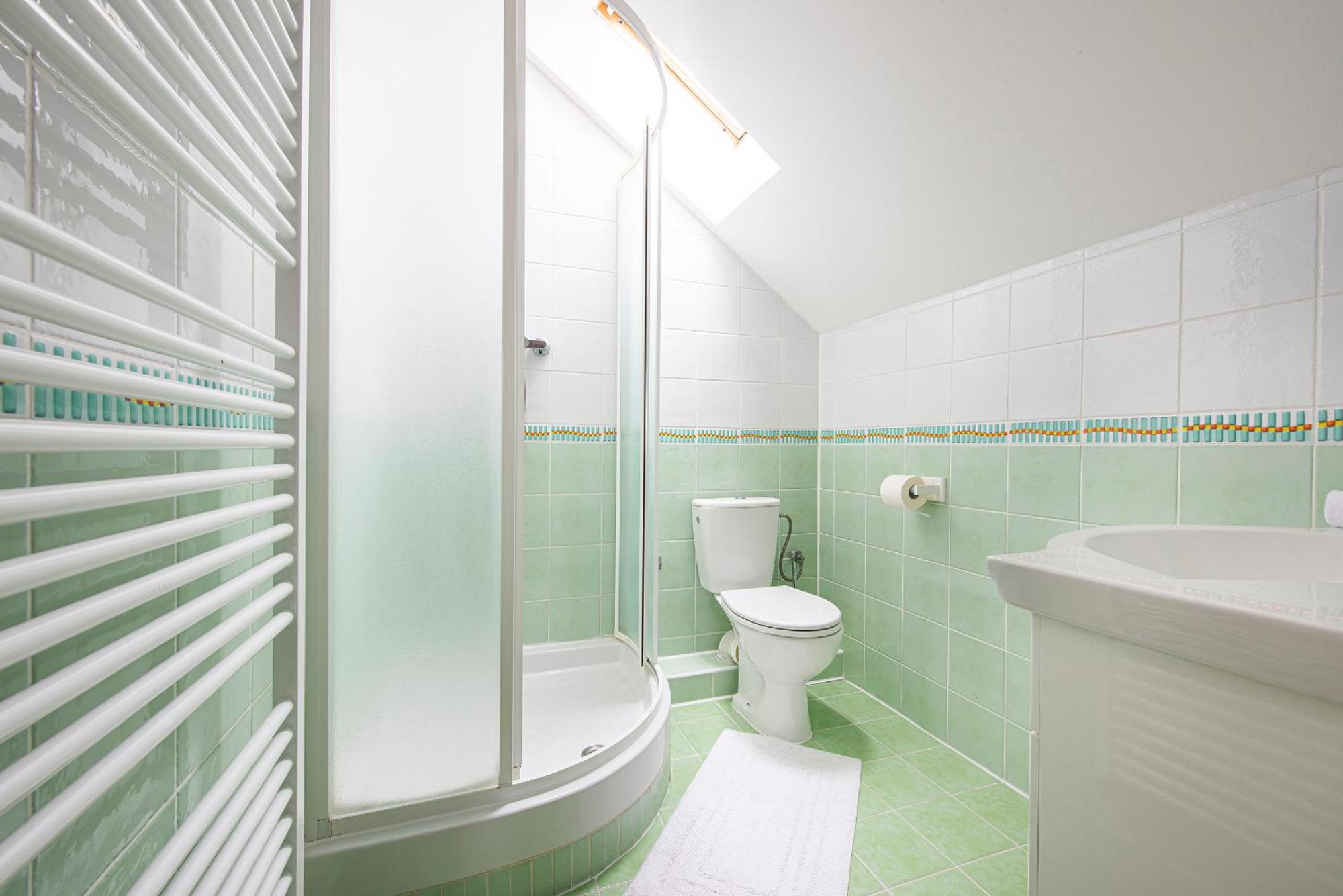 Penzion A Restauracia Lavender Motel Poprad Bagian luar foto